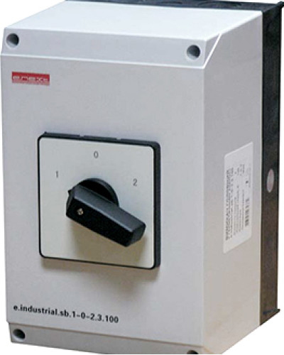 Пакетний перемикач в корпусі e.industrial.sb.1-0-2.4.40, 4р, 40А (1-0-2)