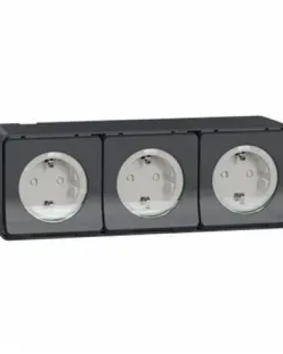 Блок из трех розеток с заземлением и шторками черный IP55 MUREVA S