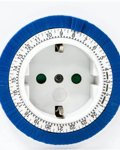 Розетка з таймером Feron TM32